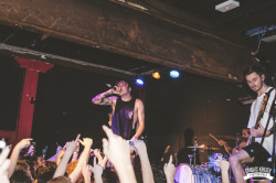 ohioisonfiire:  candacekrieger:  Neck Deep @ The Lab, BNE AU // 14th September, 2014. Photo by Candace Krieger.  i was there, best night