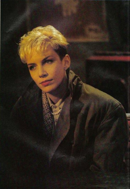 captain-kampari:  Annie Lennox