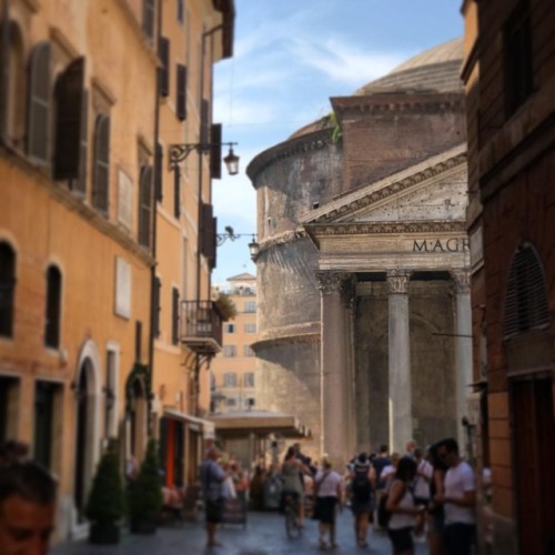 …and suddenly the Pantheon.~~~ Take a workshop in Italy this summer. Link in profile. # @ck
