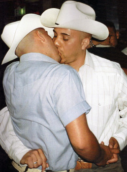 Rifles:alex Hoerner’s Pictures Detail The Mexican Gay Cowboy Scene. Shot At Club