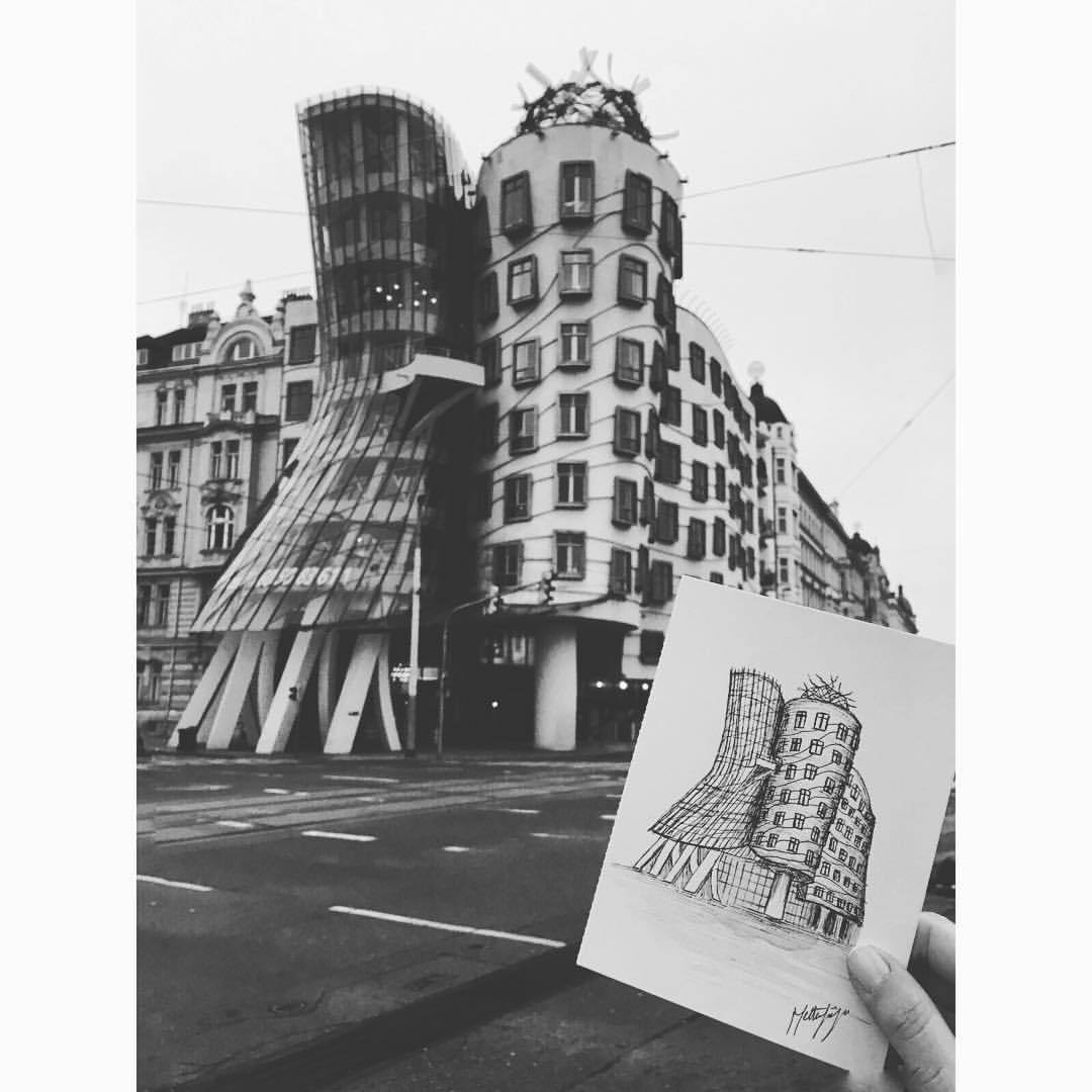 A Guide to Prague's Dancing House: Architecture and History - 2024 -  MasterClass