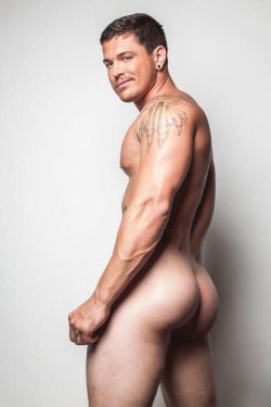 txcwbysexy:  malemayhem:     Hot ass