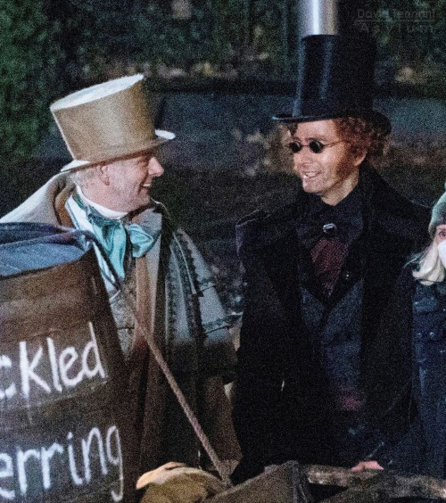 fuckyeahgoodomens: NGK! Curly Crowley hair! Also their costumes… chef’s kiss! (x)