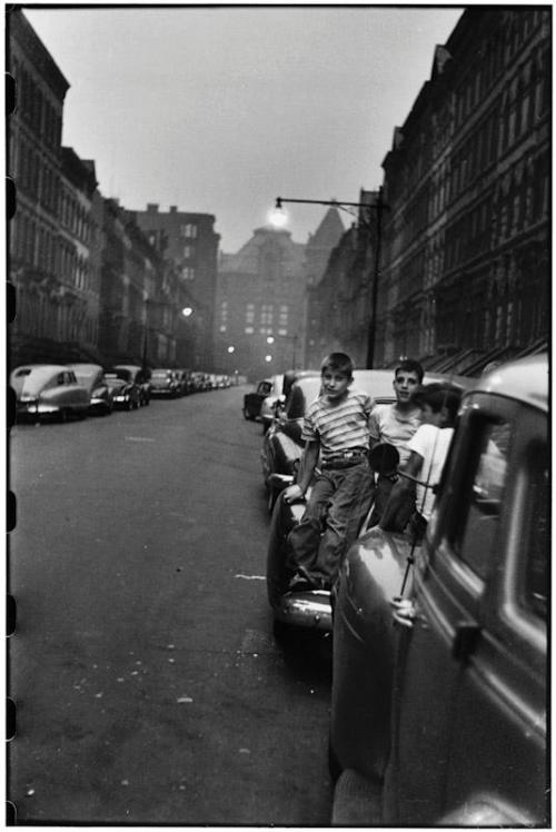 bygoneamericana:  New York City, 1949. By Elliott Erwitt 