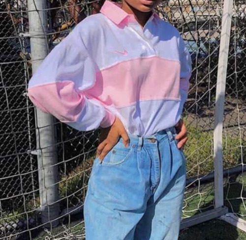 1980s fashion jeans and blouse..like &amp; share if you love this style // don&rsquo;t miss 