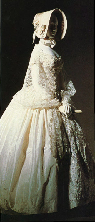 1845 Wedding dress