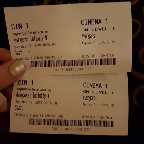 Wrapping up Mother’s day by making Mum have emotions.. 😖 @lozzajade62  #movies #mothersday #mum #mumma #moviedate #avengers #infinitywars #marvel #theavengers #infinitywarsmovie #cinema1 #bigroom #emoting