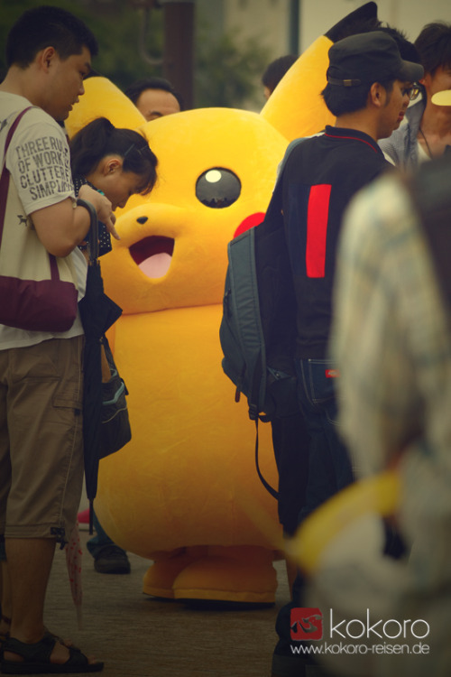 kokorojapanreisen:“Pikachu Outbreak” Event, Yokohama, Aug.2014. hierbei handelt es sich um ein Pikac