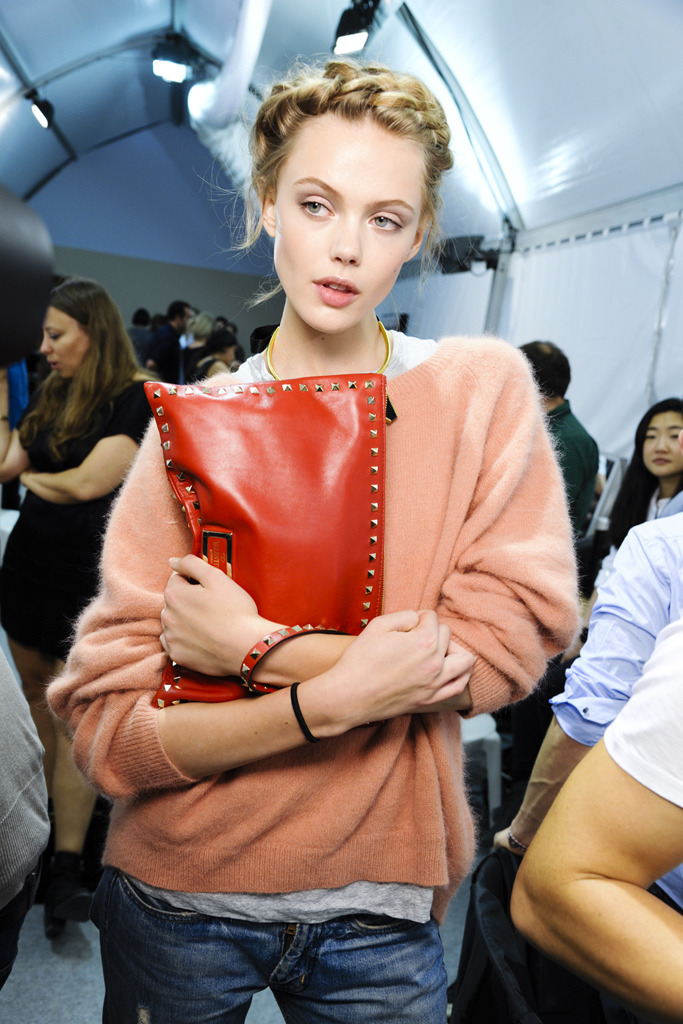 in-voguee:  nobackstagepass:  Valentino Spring 2012  🌸