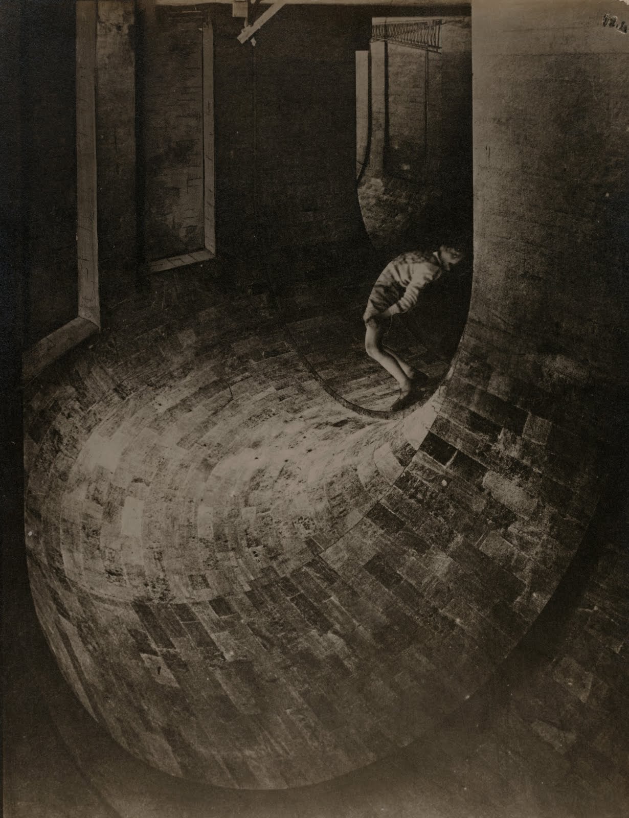 alfiusdebux:  Dora Maar. Le simulateur, 1936          [source]