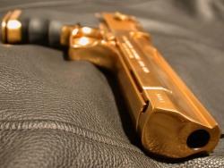 weaponslover:  Gold plated Desert Eagle