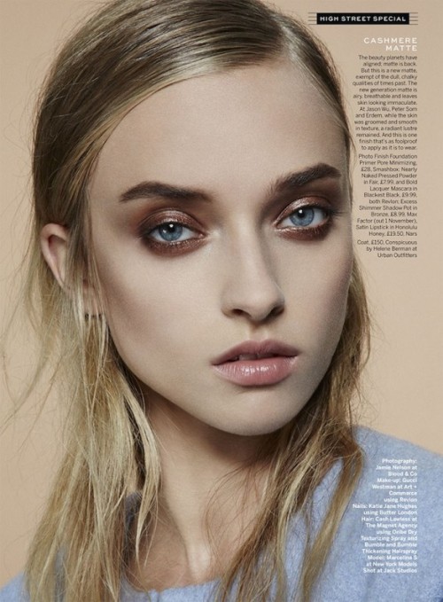 What is your favourite skin finish - matte or dewy? We love both these looks for Stylist MagazineVis