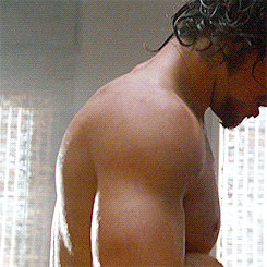 fuckustevepena:  He’s NAKED &amp; In Motion!! Savages Presents Aaron Taylor-Johnson’s