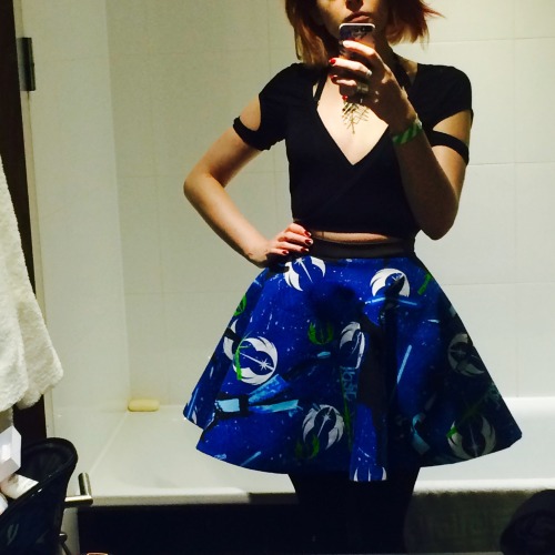 xenadd:Anyway, here is a terrible bathroom selfie of the skirt I made and wore today. Clone Wars!