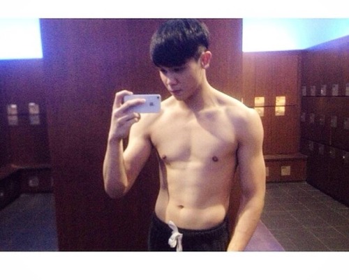 assman-69: hkboygocrazy:  20 years old handsome boy #HKBoyGoCrazy - [HK/Cute Boy/Original]hk