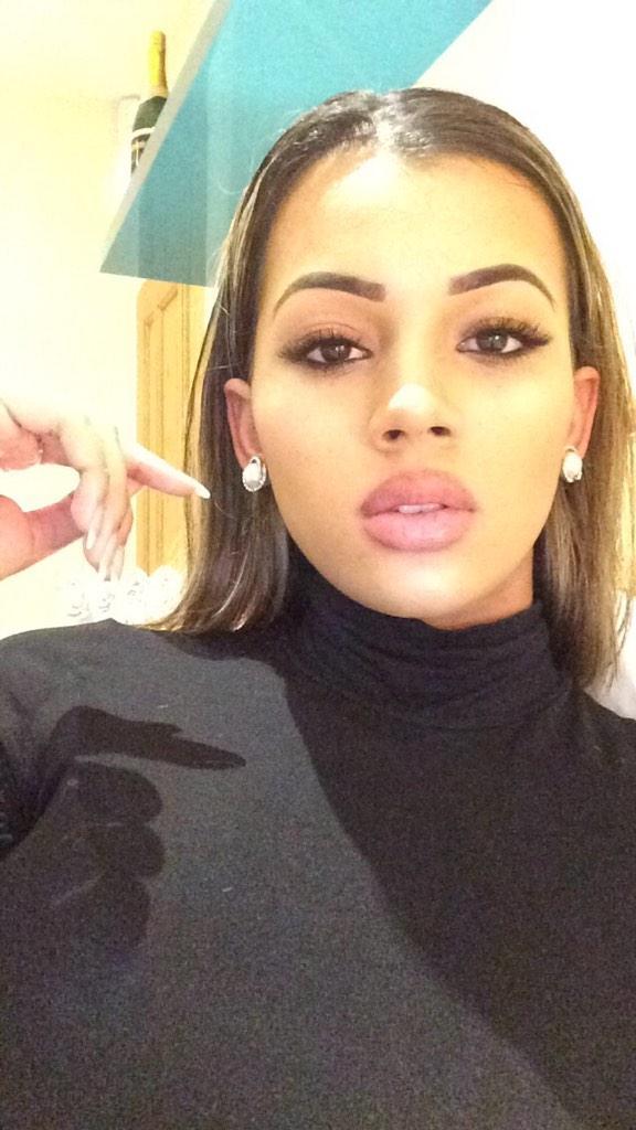 bvsedjesus:  goldenxpvssy:  why does this have so many notes lol  cause u fine as
