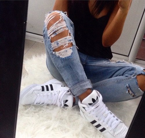 freshmami:  nomediocre:  http://nomediocre.tumblr.com/  $$$