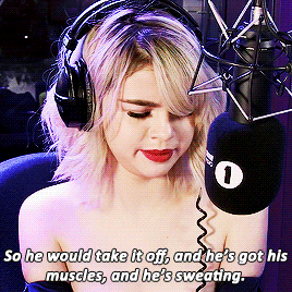 selenagomezgifs: Demi [Lovato] said Barney was hot.