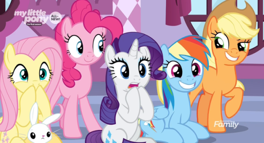 zapple-love:    Omgomgomg AHHHHHHHHHHH, AJ is sleeping on top of Dashie!!!!! This is a dream come true, I’ve always wanted something like this💗💗💗💗💗 This episode is truly amazing, I frickin’ love these two. As for Yona and Sandbar, looks