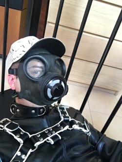 sonypup:  Latex session at home for Sonypup