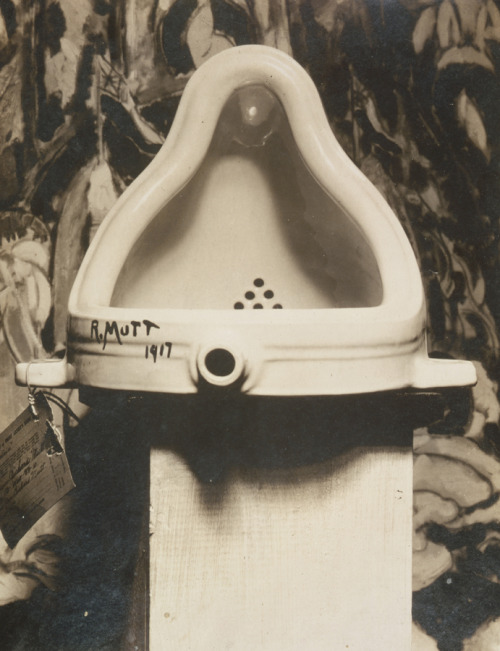 tierradentro:  “Fountain”, 1917, Marcel Duchamp. Photo: Alfred Stieglitz.
