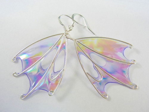 culturenlifestyle:Exquisite Fairy-Winged JewelryIt’s natural to have an obsession with fairies. They