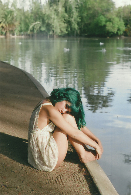 iwentleft:  untitled by cabinadelafoto on Flickr. 
