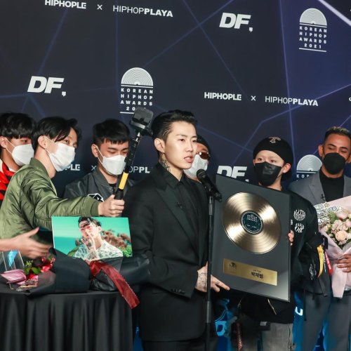 Congrats to Jay Park for winning Korean Hip Hop Awards Artist of the Year 2021! This is his third ti