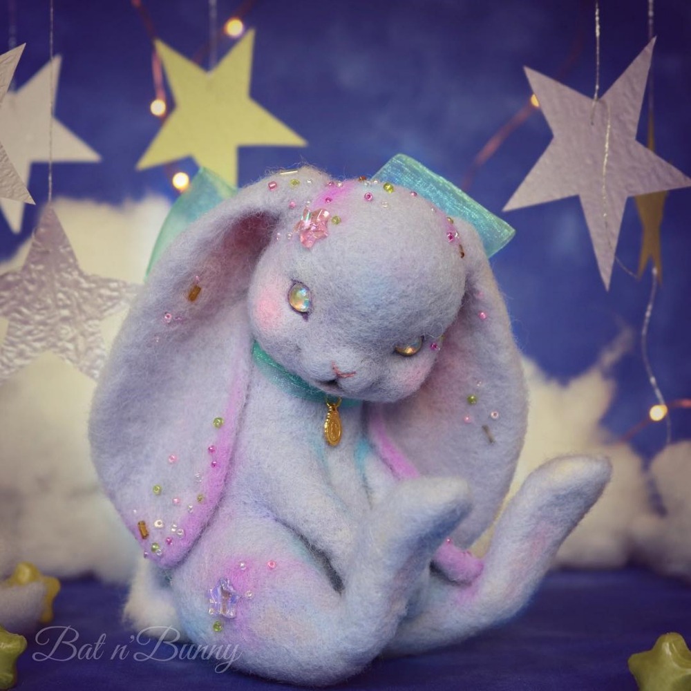 sosuperawesome:  Needle Felting by Bat n Bunny, on InstagramFollow So Super Awesome