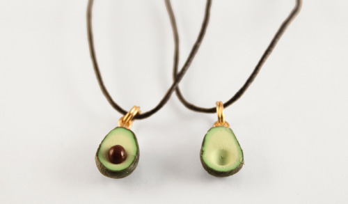 phistomefel:  Now selling simple avocado friendship necklaces I made using some of those spare halve