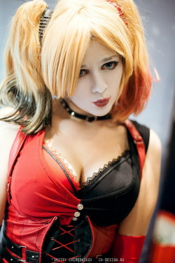 hotcosplaygirl:  Cosplay girlCosplay girl