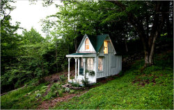 odditiesoflife:  Tiny Victorian Cottage in