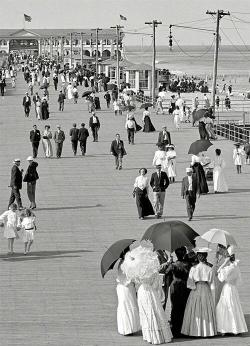 sangfroidwoolf:  The Jersey Shore, 1905. 