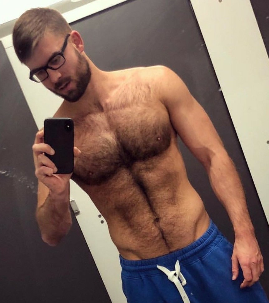 willinsf:  I wanna rip those shorts off…just sayin’ 🌉  