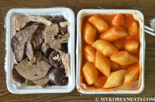 Korea’s classic streedfood: Tteokbokki (Spicy Rice Cakes) + Soondae (Blood Sausage) Faceb