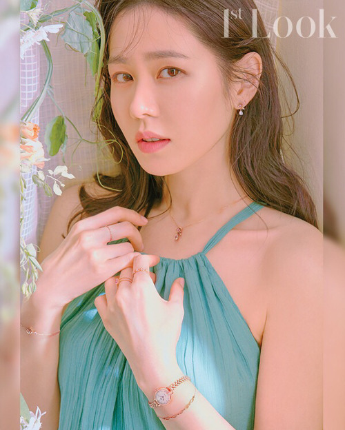 Son Ye Jin - 1st Look Magazine vol. 154