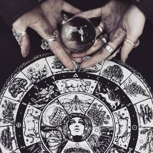 poisonappleprintshop:  “Darkness cannot drive out darkness; only light can do that. Hate cannot drive out hate; only love can do that.” - Martin Luther King Jr. 🔮 #poisonappleprintshop