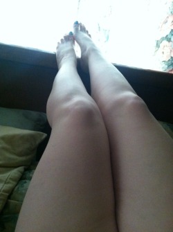 kissabletoes:  My long legs leading straight to my beautiful long toes. 💙 What do you think? Do you like what you see? 💋