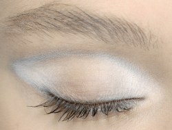 wink-smile-pout:  Make-up at Anne Valerie