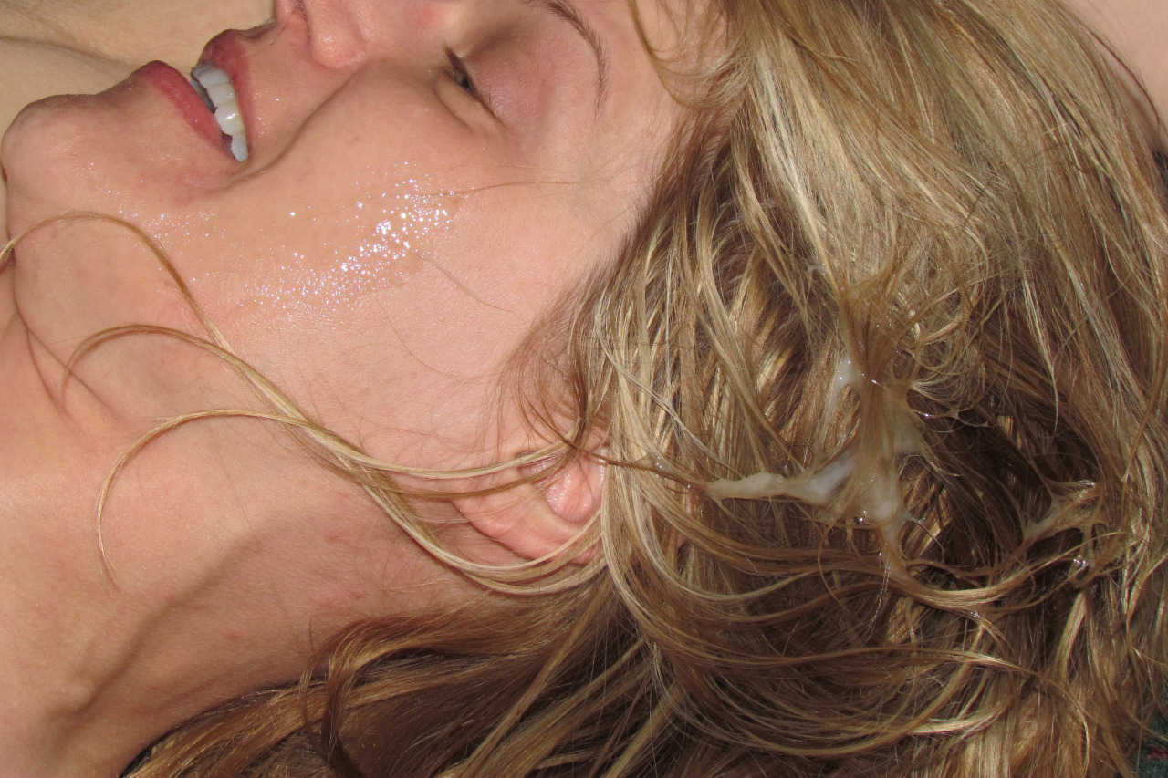 jjdsmiabbc:  This is what you get when you take one white slut and several black