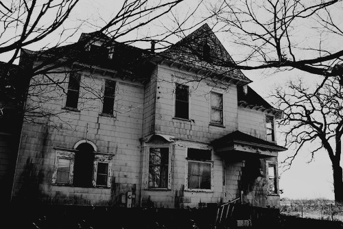 raised-from-the-grave:    Source: xx || Edited by: me