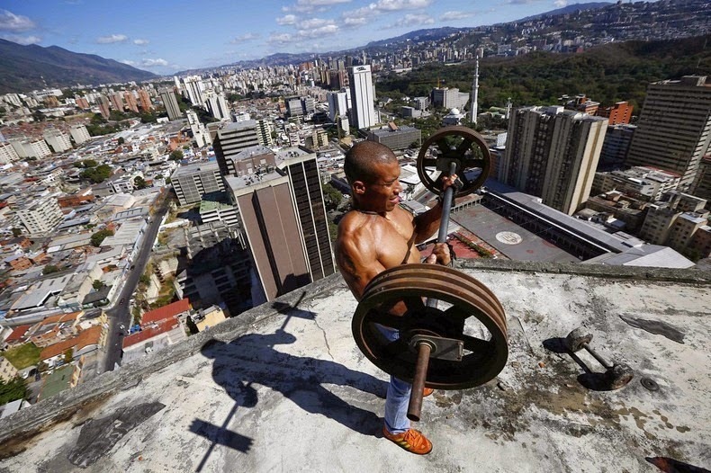 darlingvalentine:  ryanpanos:  Tower of David: the World’s Tallest Slum | Via The