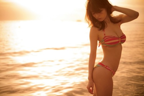 model : rika izumi #泉里香#japanese #gravure #girl #sexy #photo #hot