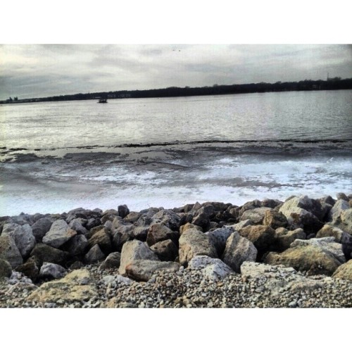 lupetheboss: My escape. #running #river