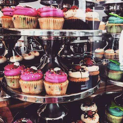 whitefireprincess: Georgetown Cupcake 