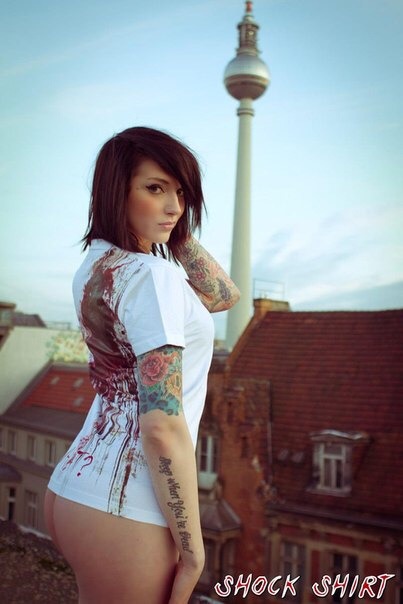 tattooedladiesmetal:  Helen Jade