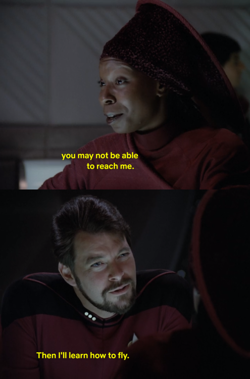 somewhere-inthe-deep: captainsblogsupplemental:So, it’s pretty much canon that Guinan and Riker ha