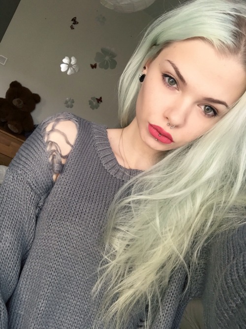 starsandbullets:  It is way too early for this