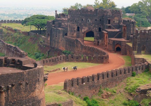 (via Bidar Fort, a photo from Karnataka, South | TrekEarth) Bidar, India