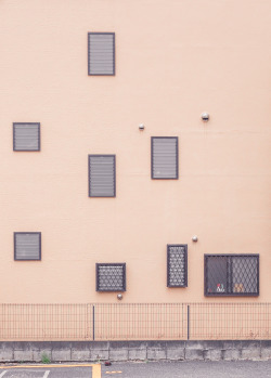 janvranovsky:Windows in Akasaka, Tokyo | © Jan Vranovsky, 2015
